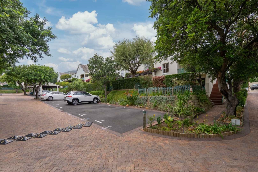 3 Bedroom Property for Sale in Vredehoek Western Cape